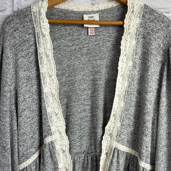 Knox Rose Women’s Gray Super Soft Cardigan Cream Lace Trim Opening Size X-Large - Picture 3 of 8